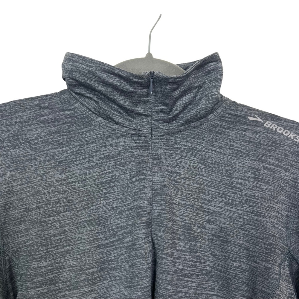 SOLD! Brooks Dash 1/2 Zip Pullover Running Athletic Top - Picture 11 of 11